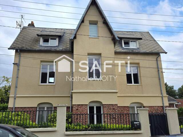 Maison de caractère T8 individuelle de 230m², DPE C, avec jardin, garage et dépendance — photo du bien