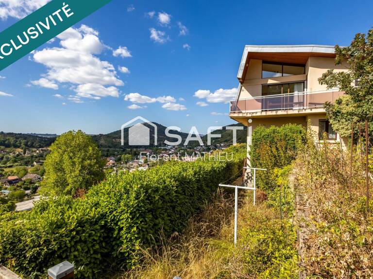 Maison familiale de 160m² avec vue dégagée, 5 chambres et grande terrasse. — photo 1