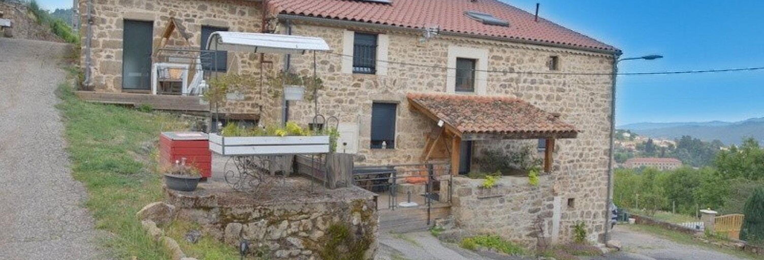 Maison 7 Pièces 151 m² à vendre à Saint-Julien-Molin-Molette (42220)