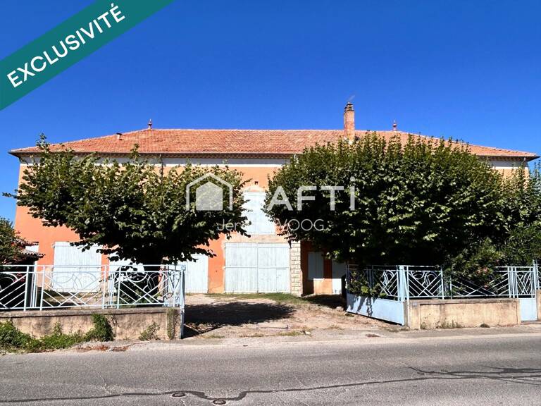 Maison de caractère des années 1930, chargée d'histoire, offrant 250 m² habitables et 150 m² de dépendances : un bien rare aux volumes exceptionnels, capable d'accueillir de multiples projets à Villeneuve. — photo 1
