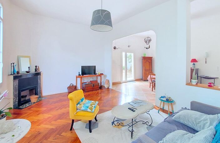 Appartement avec jardin et parkings — photo 2