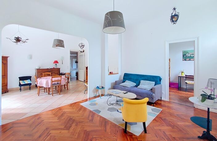 Appartement avec jardin et parkings — photo 3