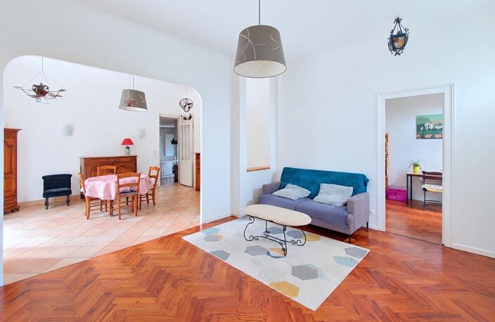 Appartement avec jardin et parkings — photo 2