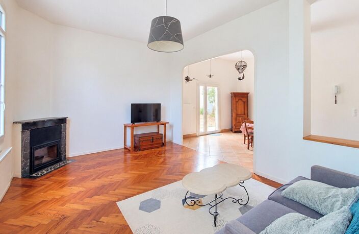 Appartement avec jardin et parkings — photo 3