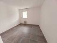Appartement F2  neuf, terrasse et parkings — photo 3