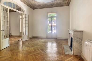 Appartement 5 pièces 2725 €