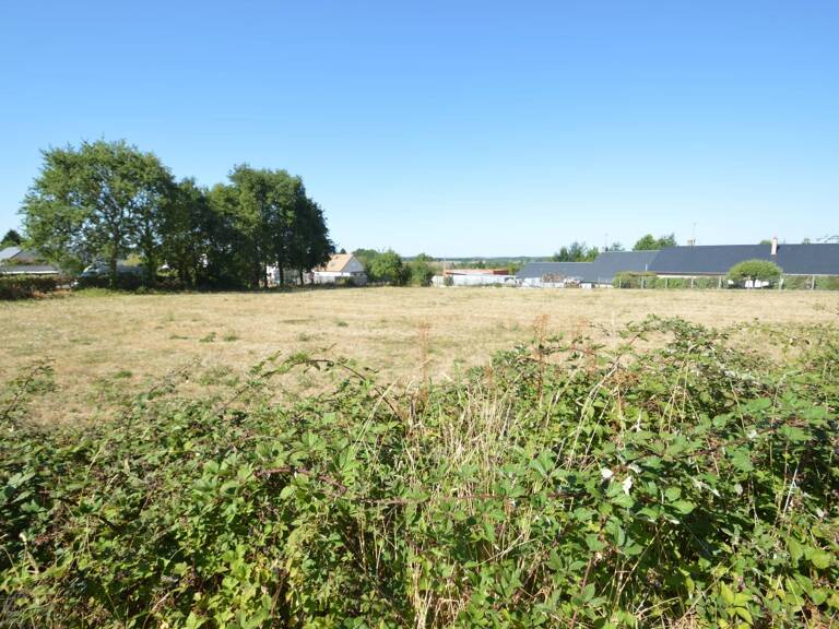Terrain à bâtir de 1924 m²  viabilisé — photo 1
