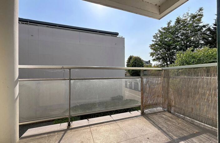 À vendre - Grand 2 pièces d'environ 56 m' avec balcon et box à Limeil-Brévannes — photo 3