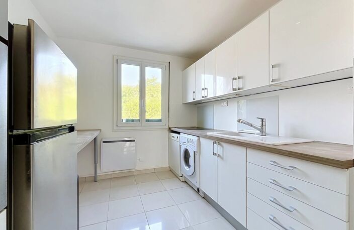 À vendre - Grand 2 pièces d'environ 56 m' avec balcon et box à Limeil-Brévannes — photo 5