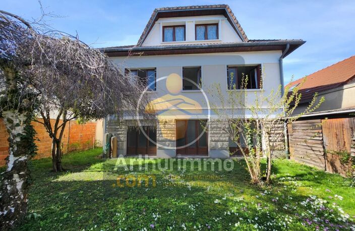 Vente maison 7 pièces 242 m² Ormesson-sur-Marne (94490) — photo 2