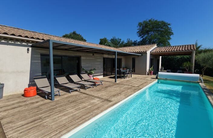 Superbe Villa contemporaine de plain-pied avec piscine et vu — photo 2