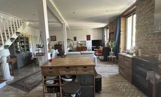 Maison 7 Pièces 212 m² à vendre à Thizy-les-Bourgs (69240)