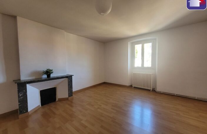 Location appartement 4 pièces 97 m² à Foix (09000) — photo 2