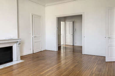 Appartement 4 pièces 1012 €
