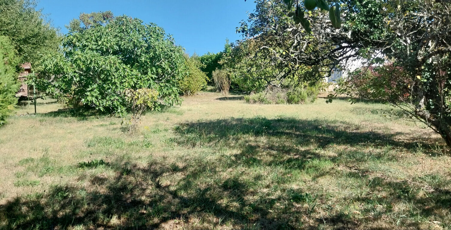 Terrain Serpaize 910 m2 — photo 1