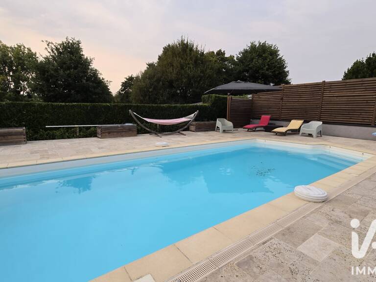 Vente Maison/villa 8 pièces — photo 1