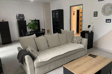 Appartement 3 pièces 909 €