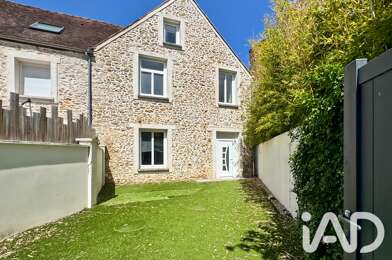 Maison 6 pièces 2000 €