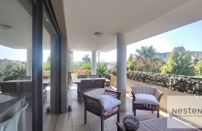 FREJUS SPACIEUX T3 GRANDE TERRASSE GARAGE — photo 2