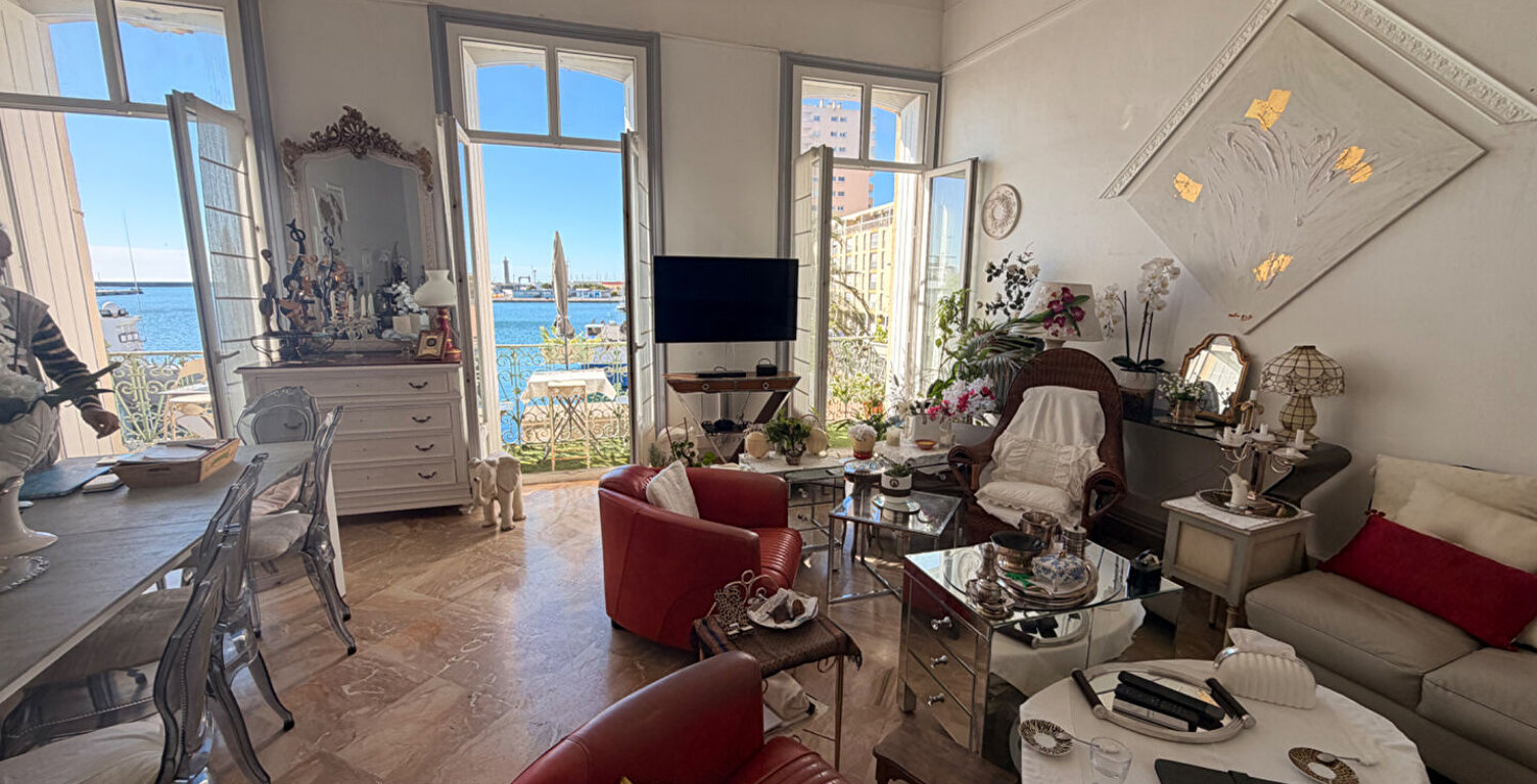 Appartement de caractère proche centre ville vue dégagée  sur quai à Sète 6 pièces 227 m2 — photo 1