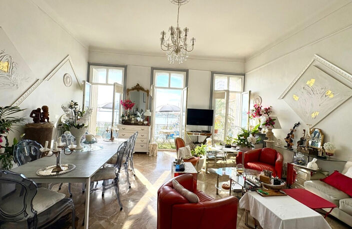 Appartement de caractère proche centre ville vue dégagée  sur quai à Sète 6 pièces 227 m2 — photo 4