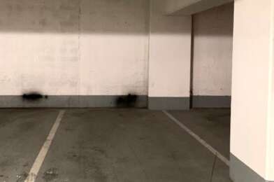 Garage  27000 €