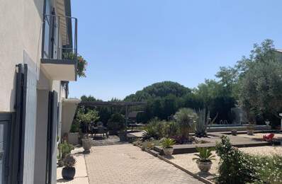ancien mas Camarguais revisité avec soin avec piscine et jardin aménagé dans ce hameau calme proche d'Aigues Mortes — photo du bien