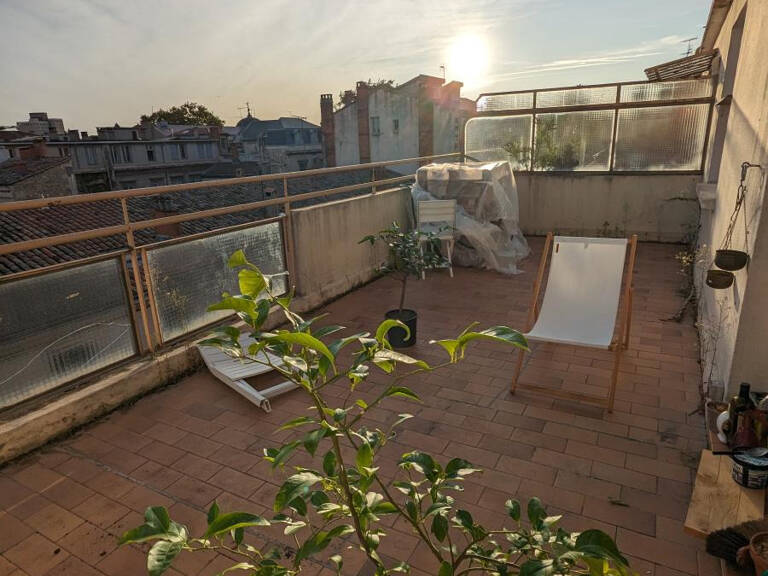 investissez pour l'avenir dans cet appartement T2 traversant avec belle terrasse  en vente en nue propriété actuellement ( encore loué quelques semaines) — photo 1
