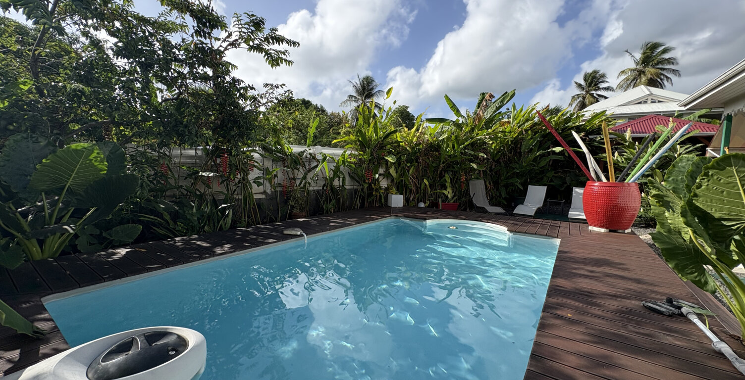 VILLA T4 AVE PISCINE LA JAILLE — photo 1