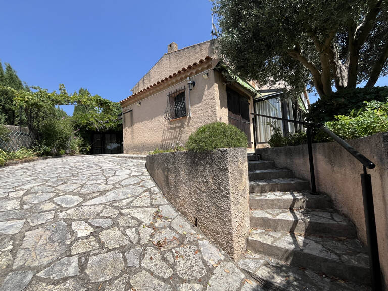 Villa six fours les plages — photo 1