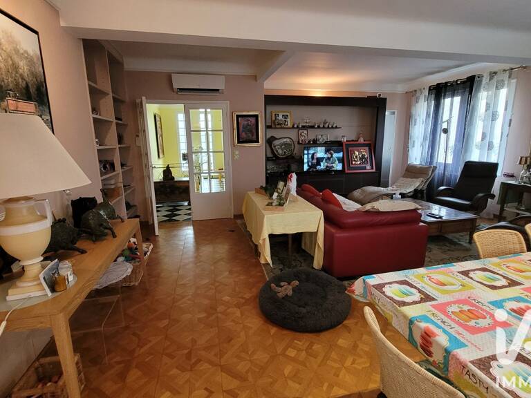 Vente Maison/villa 8 pièces — photo 1