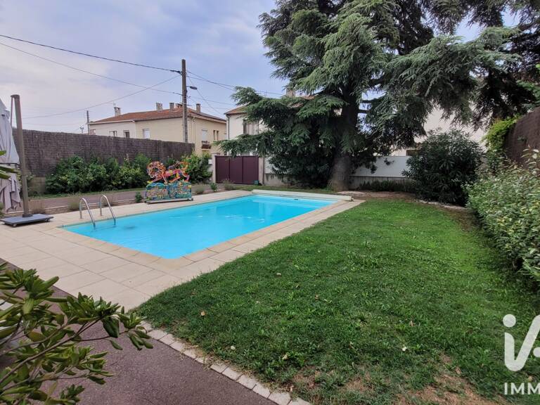Vente Maison/villa 8 pièces — photo 1