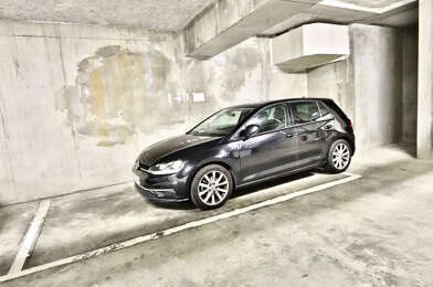 Garage  87 €