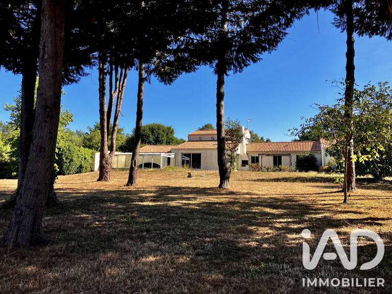 Vente Maison/villa 11 pièces — photo 1