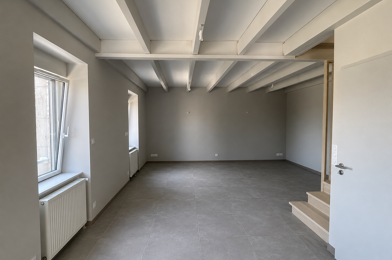 Appartement 5 pièces 880 €