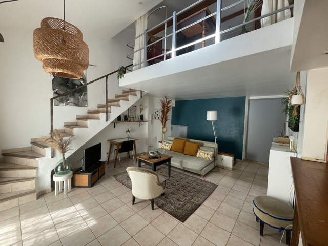 T3 DUPLEX AVEC TERRASSE - SALON - 201500 € (Honoraires charge vendeur) — photo du bien