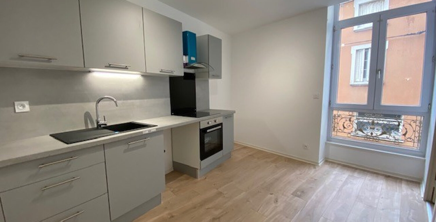 Roanne, 52 Rue des Minimes — photo 1
