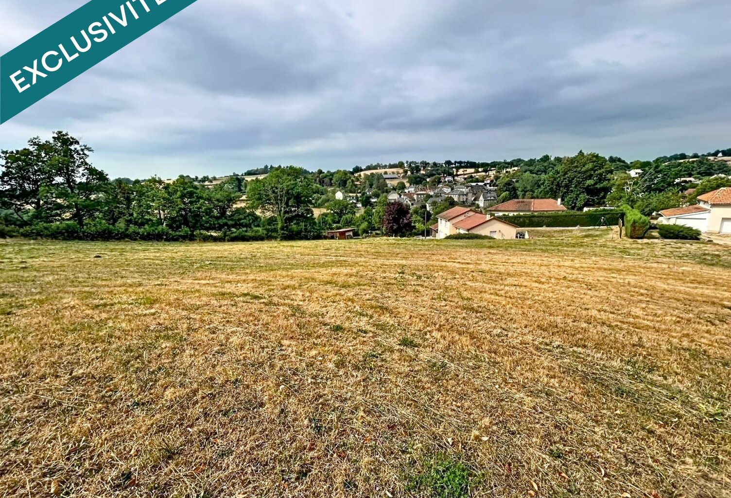 Rare ! Terrain constructible 5 815 m² divisible — photo 1