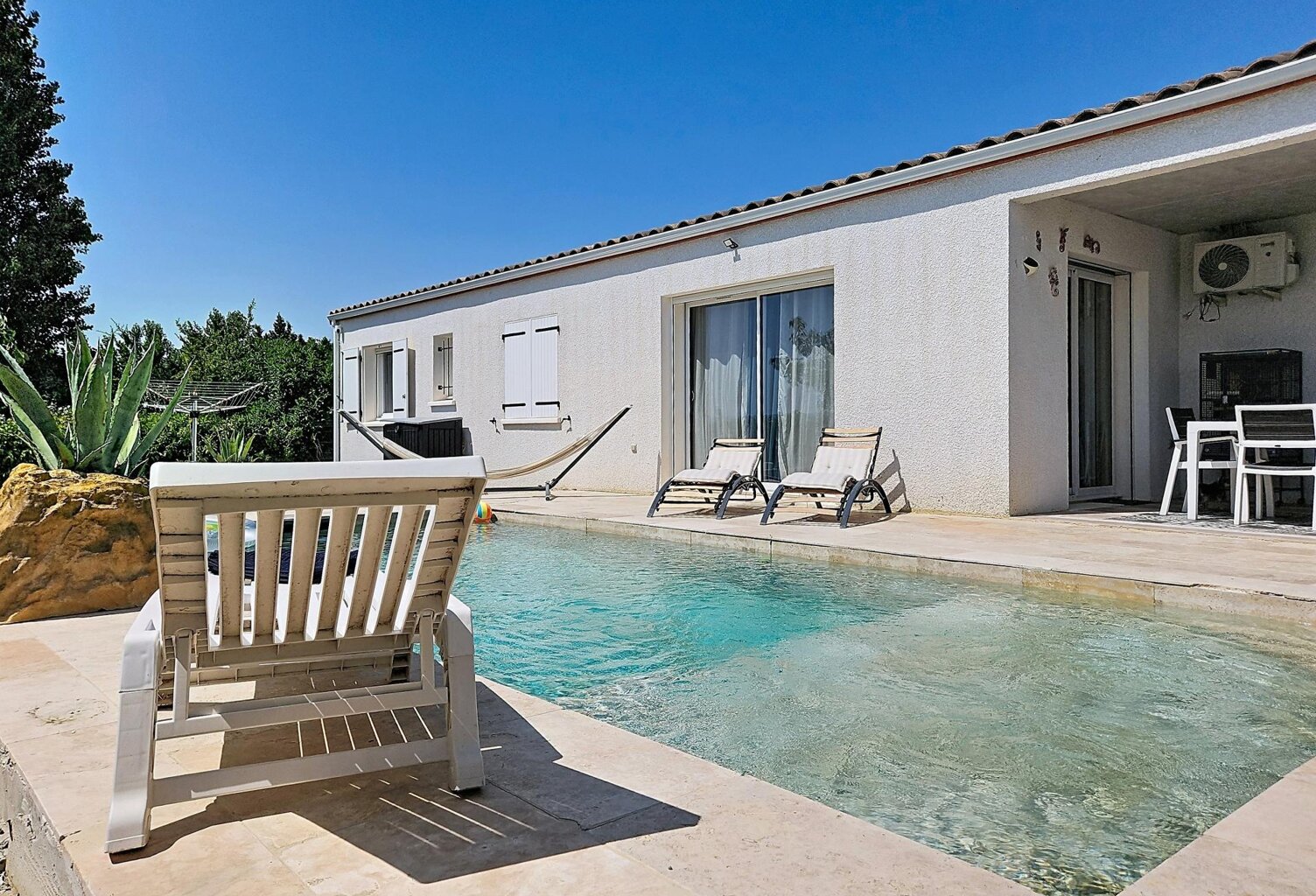Maison 4 faces avec piscine,  Une opportunité rare ! — photo 1