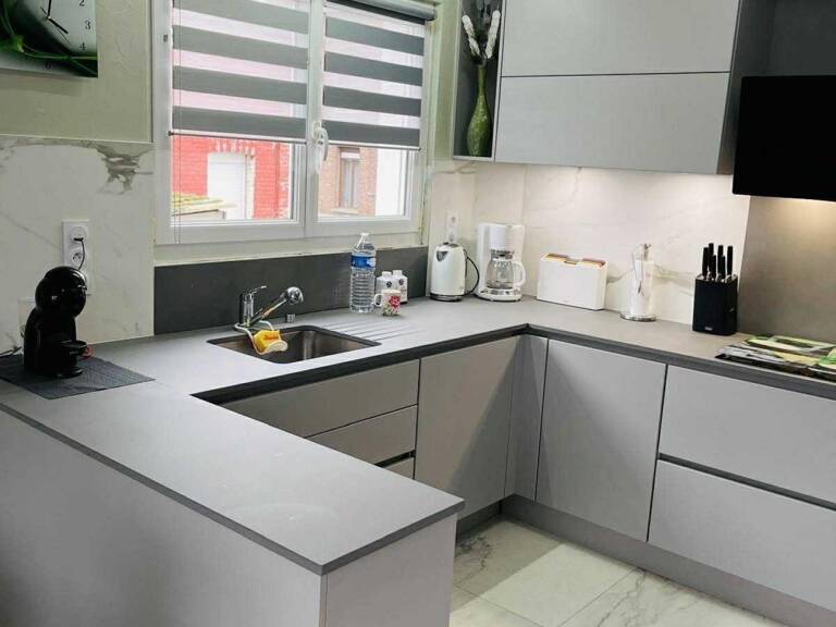 jolie maison d'habitation entièrement rénové avec un magnifique jardin — photo 1