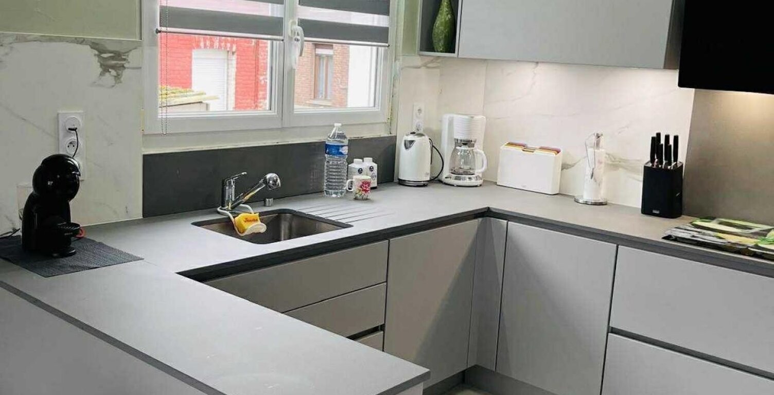 jolie maison d'habitation entièrement rénové avec un magnifique jardin — photo 1