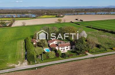 DOMAINE DE CARACTERE RARE EN DOMBES — photo du bien