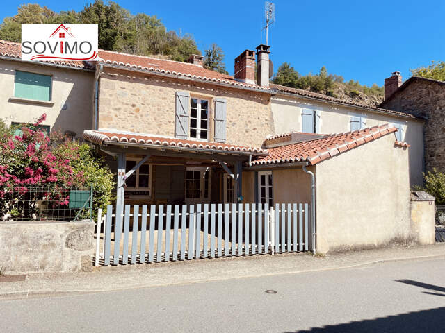 AU COEUR D'UN VILLAGE TOURISTIQUE, CHARMANTE MAISON DE CARAC — photo du bien