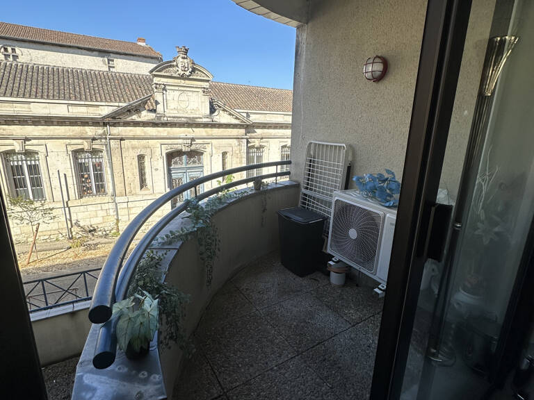 Marmande coeur de ville à louer appartement T2 meublé, climatisé avec terrasse, acsenseur et parking — photo 1