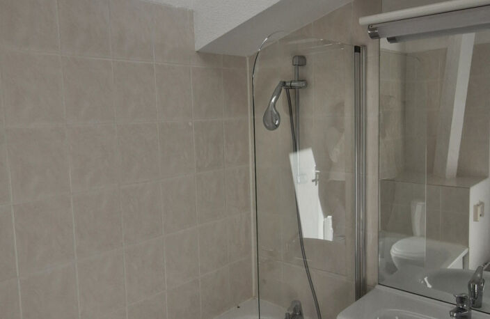 EXCLUSIVITE, STUDIO loué entre LOURDES et ARGELES GAZOST — photo 4