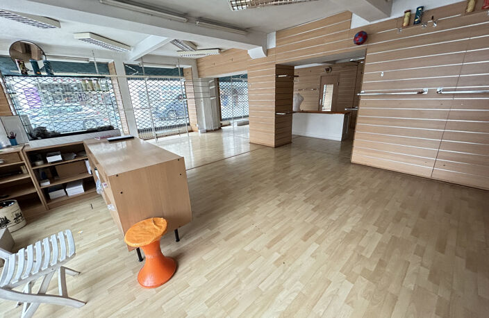 EMPLACEMENT EXCEPTIONNEL POUR CET IMMEUBLE — photo 3