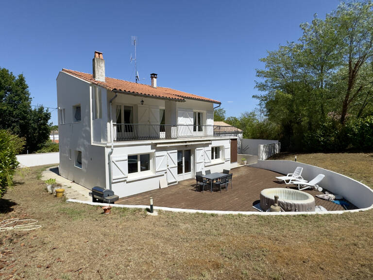 MAISON SAINT AUGUSTIN — photo 1