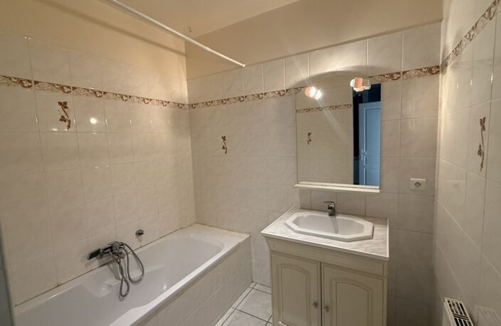 Maison en pierre de 4 pièces principales — photo 4