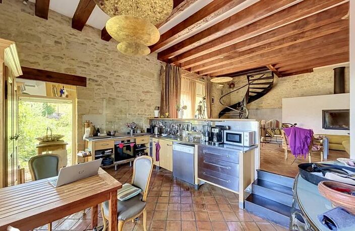 Maison en pierre de 8 pièces principales — photo 3