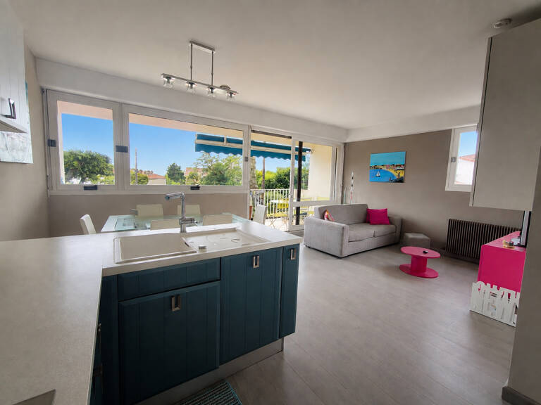 ROYAN - ENTRE LES QUARTIERS DU PIGEONNIER ET DE PONTAILLAC - 350 M PLAGES - BEL APARTEMENT T3 LUMINEUX — photo 1